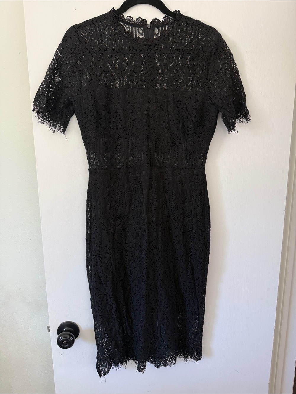 Black Lace Short-Sleeve Sheath Dress